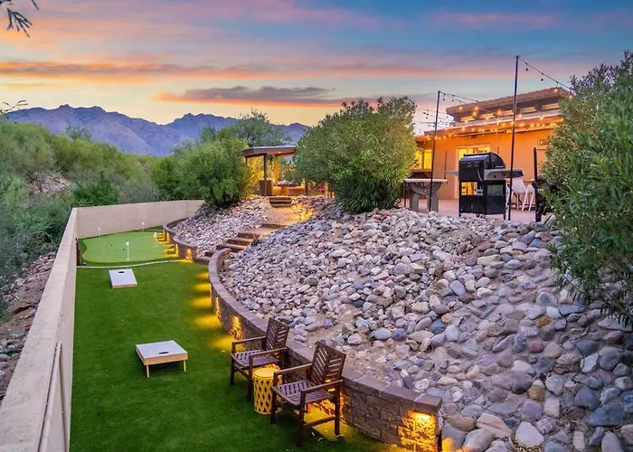 Tucasa - Private Backyard - Theater *