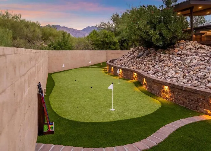 Tucasa - Private Backyard - Theater * Tucson